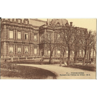 CPA: TOURCOING, Square de l'Hotel de Ville, vers 1900