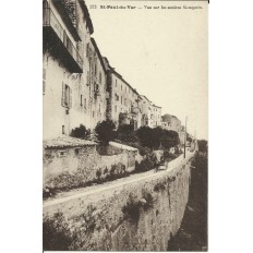 CPA: SAINT-PAUL du VAR, Vue sur les Anciens Remparts. Années 1900