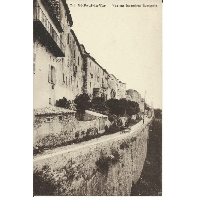 CPA: SAINT-PAUL du VAR, Vue sur les Anciens Remparts. Années 1900