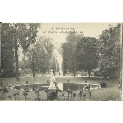 CPA: CHOISY-LE-ROI, Le bassin du Jardin de l'Hotel de Ville, vers 1910