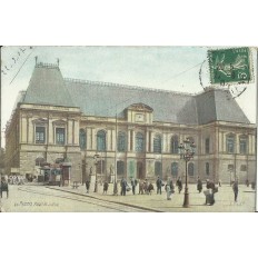 CPA: RENNES, AU PALAIS DE JUSTICE, Animée, vers 1900