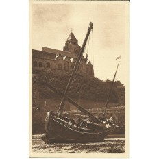 CPA: LE TREPORT, Barque Echouée dans le Port, Années 1920