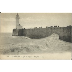 CPA: LE TREPORT, Effet de Vagues, La Jetée, vers 1910.