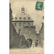 CPA: LE TREPORT, L'Hotel de Ville, vers 1910.