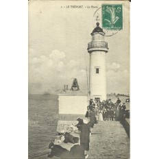 CPA: LE TREPORT, Le Phare, Animée, Années 1910