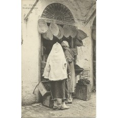 CPA TUNISIE, vers 1910, TUNIS, BOUTIQUE ARABE.