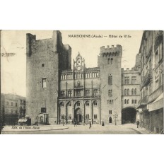 CPA: NARBONNE, L'HOTEL de VILLE, Animé, vers 1930