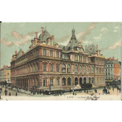 CPA: LYON, Le Palais de la Bourse, vers 1910.