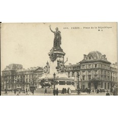 CPA: PARIS, Place de la République, vers 1910.