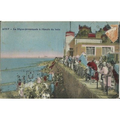 CPA: AULT, La Digue-Promenade à l'heure du Bain, vers 1910
