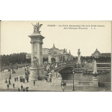 CPA: PARIS, Le Pont Alexandre III et le Petit Palais, vers 1900.