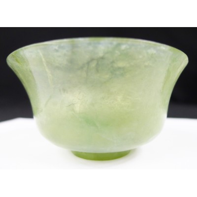 CHINE, BOL ANCIEN EN JADE CELADON. CHINA, ANCIENT BOWL IN CARVED JADE.