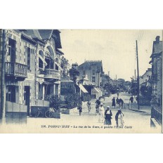 CPA: PORNICHET, La rue de la Gare, à gauche de l'Hotel Corbé, vers 1920