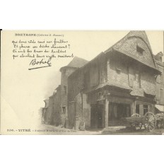 CPA: VITRE, Ancienne Hotellerie et rue de Paris, vers 1900