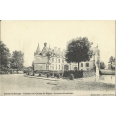 CPA - LORREZ-le-BOCAGE, CHATEAU, La cour d'honneur - Années 1900
