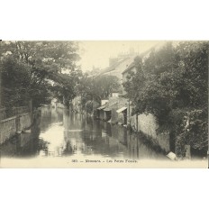 CPA - NEMOURS - Les Petits Fossés- Années 1900
