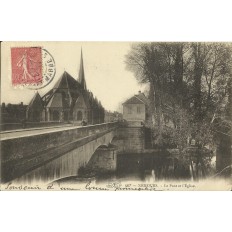 CPA - NEMOURS - Le Pont et l'Eglise- Années 1900