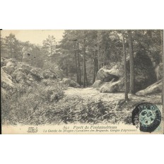 CPA: Foret de FONTAINEBLEAU, La Gueule du Dragon, vers 1900