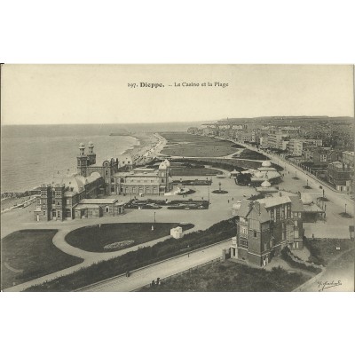 CPA: DIEPPE, Le Casino et la Plage, vers 1900.