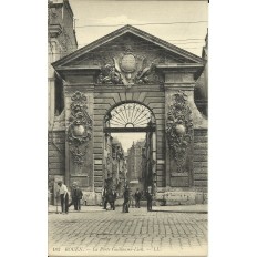 CPA: ROUEN, La Porte Guillaume-Lion, vers 1900.