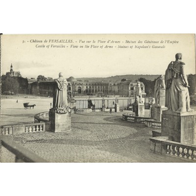 CPA - VERSAILLES, Chateau. Place d'Armes - vers 1910.