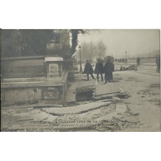 CPA: PARIS, Crue 1910, Rue de Bellechasse & Solférino.