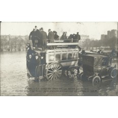 CPA: PARIS, Crue 1910, Esplanade des Invalides.