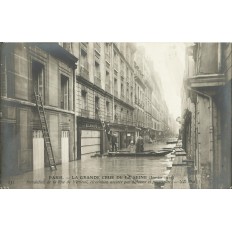 CPA: PARIS, Crue 1910, Rue de Verneuil.