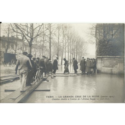 CPA: PARIS, Crue 1910, Avenue Rapp.