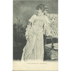 CPA: Portrait de Sarah BERNHARDT (Hernani), vers 1900.