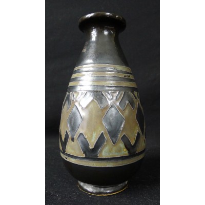  VASE ART-DECO HB QUIMPER ODETTA, vers 1930.