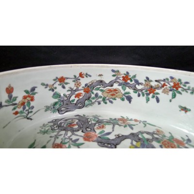 CHINE, JARDINIERE EN PORCELAINE, DYNASTIE QING. XVIIIe s.