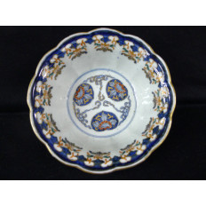 CHINA or JAPAN, BOWL with DECOR IMARI, 19th century. MARK 4 CHARACTERS.