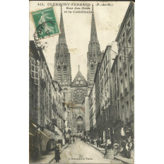 CPA: CLERMONT-FERRAND, Rue des GRAS, Animée, vers 1910