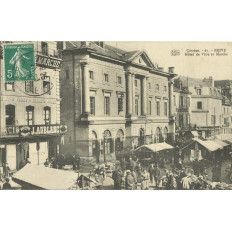 CPA: BRIVE la GAILLARDE, HOTEL de VILLE et MARCHE, vers 1910