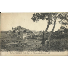 CPA: ILE de BREHAT, Village de NOD-GOVEN, vers 1900