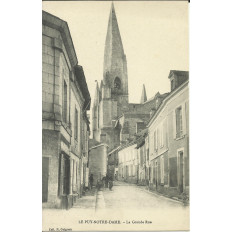 CPA: LE PUY-NOTRE-DAMPE, La Grande Rue, vers 1900