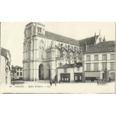 CPA: CHOLET, Eglise SAINT-PIERRE, vers 1910