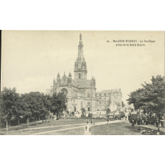 CPA: SAINT-ANNE d'AURAY, La BASIIQUE prise de la Scala Sancta, vers 1900